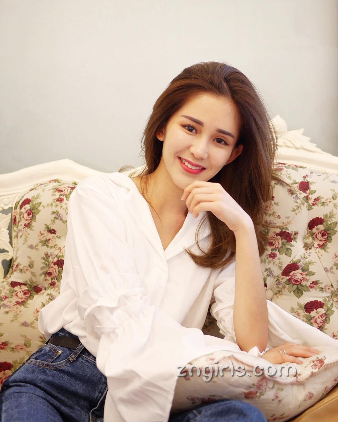 槟城女神Chloe Leong,极品高颜值私房照
