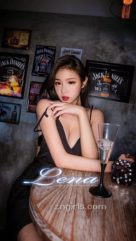 运动女神Lena莉娜 强烈热浪来袭