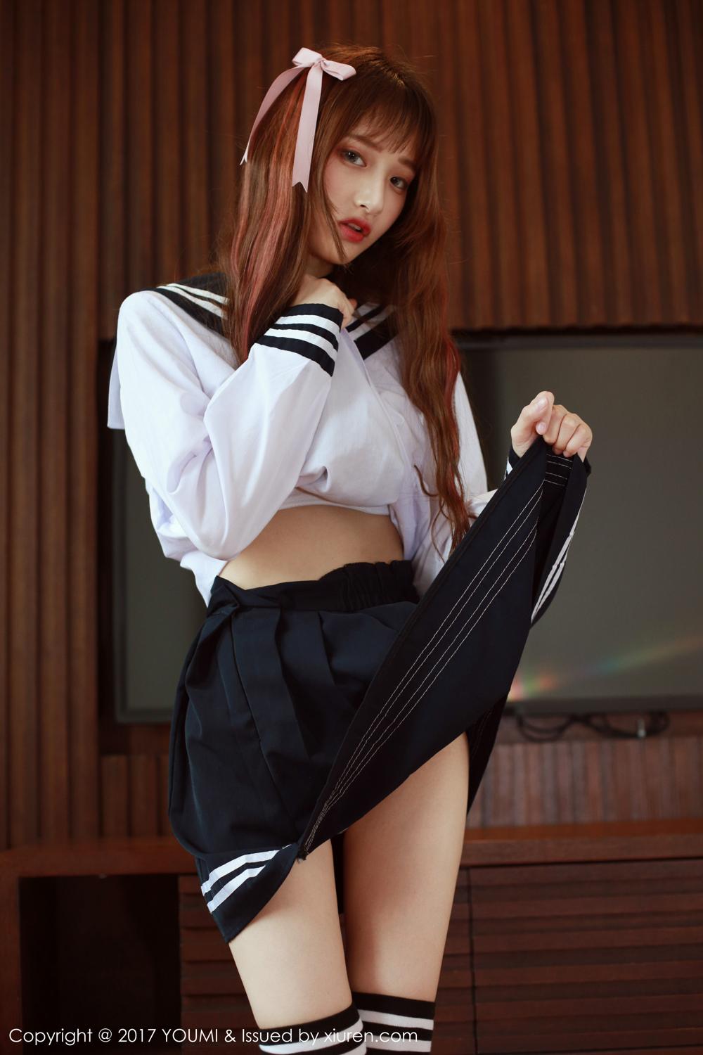 清纯少女little贝壳 碎花长裙与校服内衣