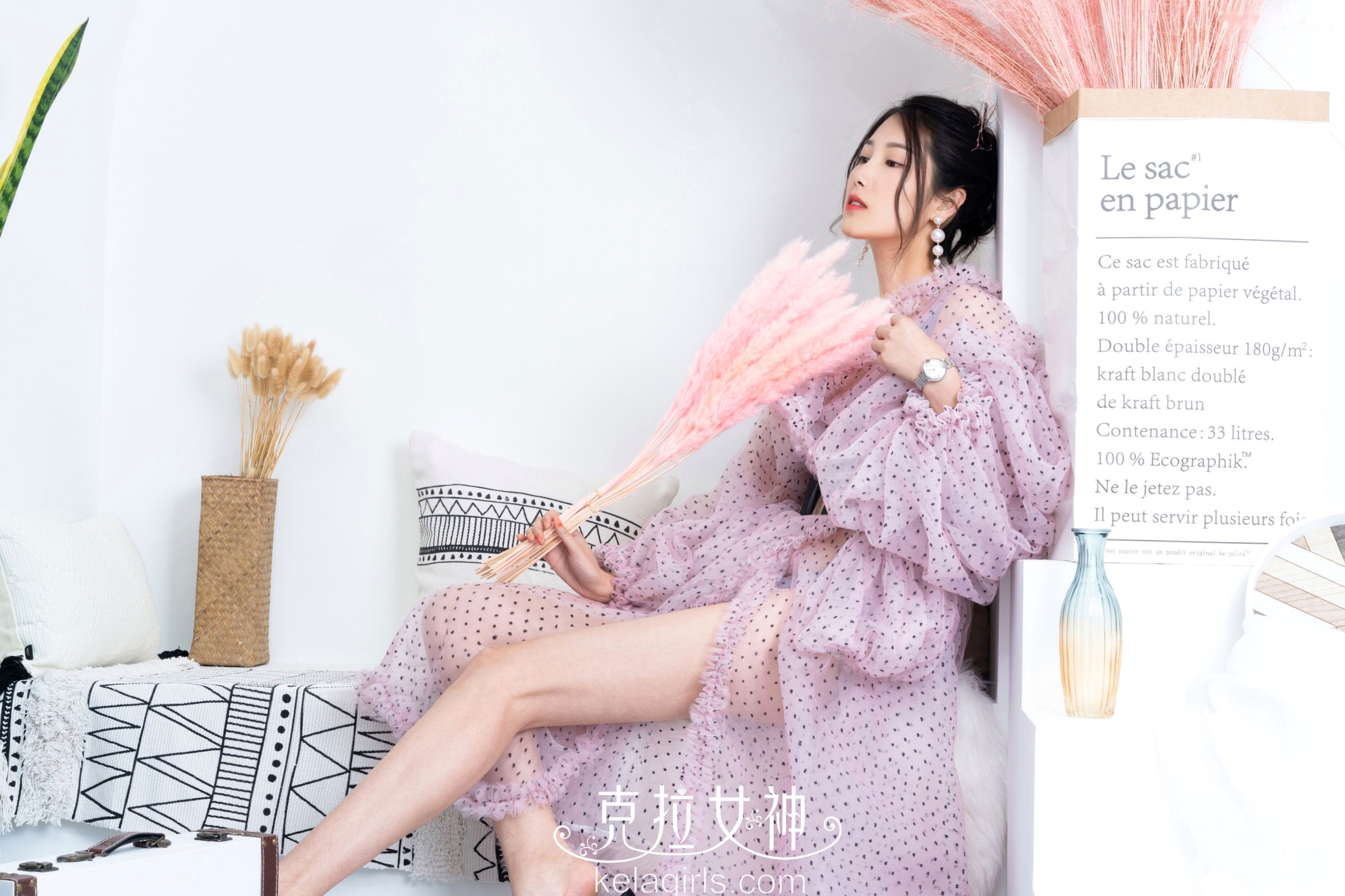KelaGirls克拉女神-2020.10.14-王睿-私房写真,唯美波点透视裙,气质优雅足控福利,赤脚红尖拍摄