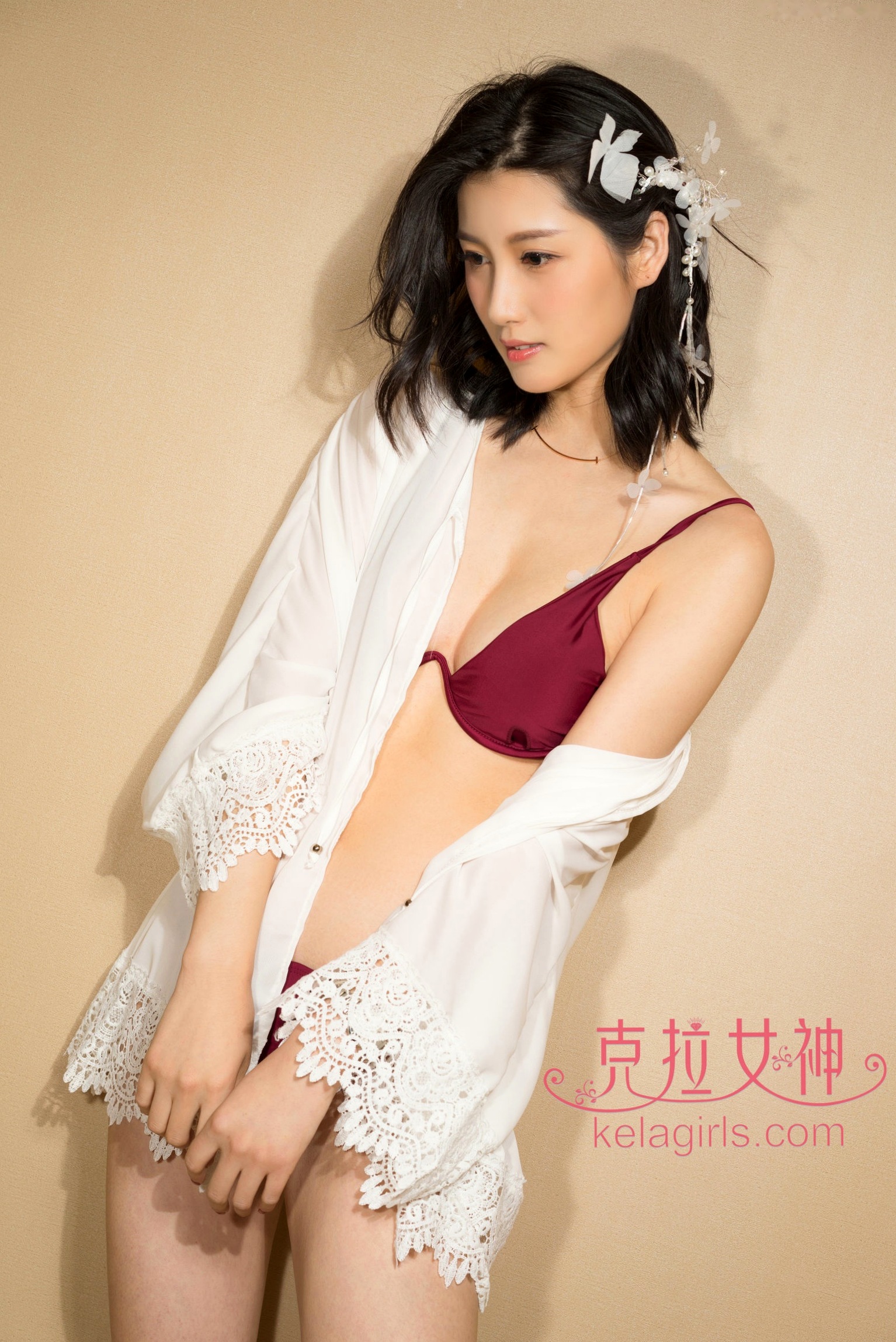 KelaGirls克拉女神-2018.05.21-王睿-清凉一夏:室内私房比基尼搭蕾丝罩衫写真