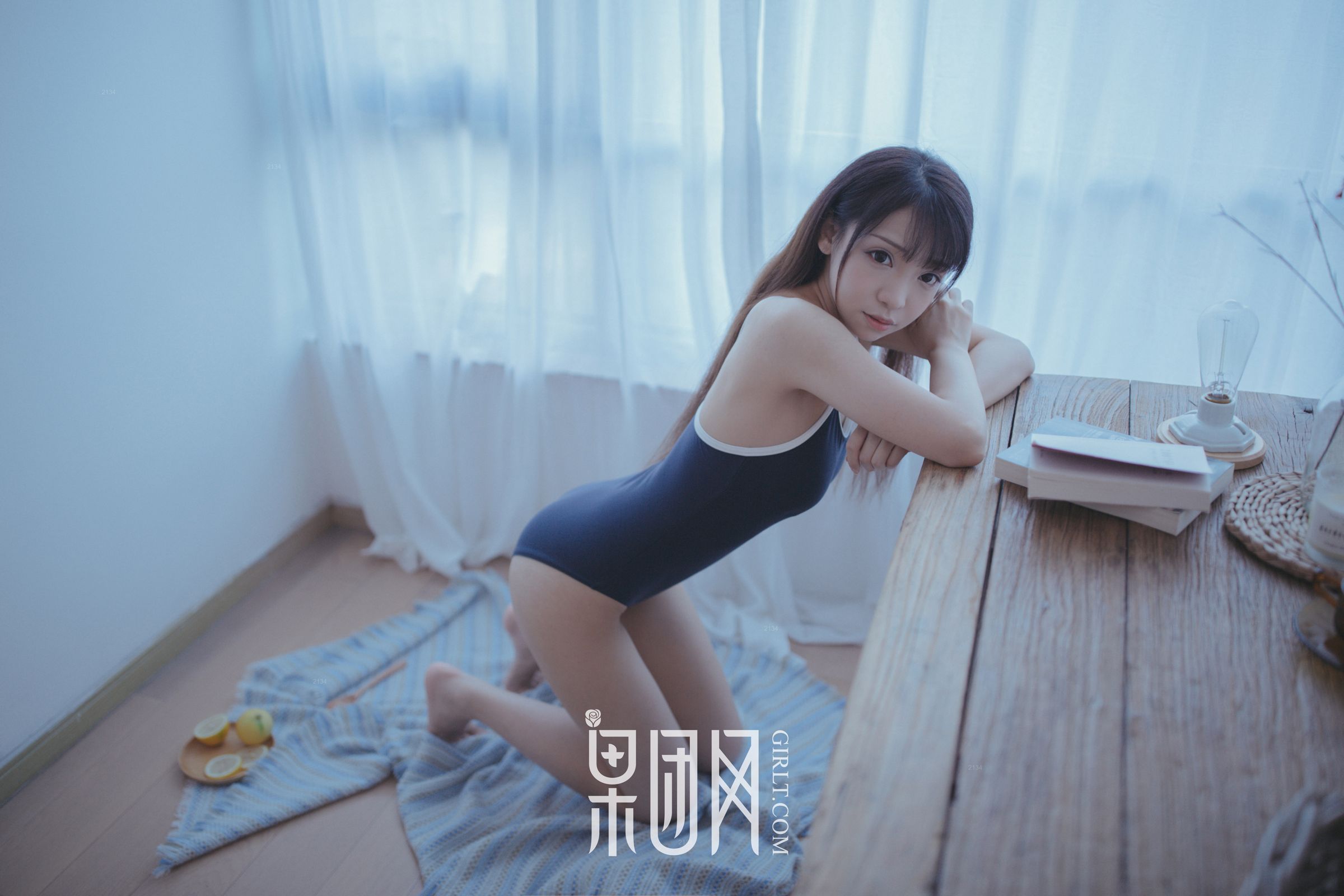 邻家小妹水花花陪你吃早餐!