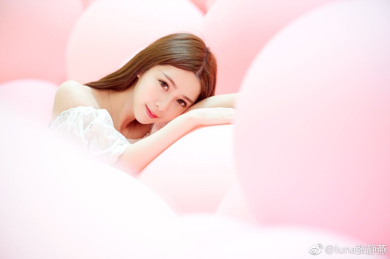 摩羯美眉张静燕 微博私房定制写真