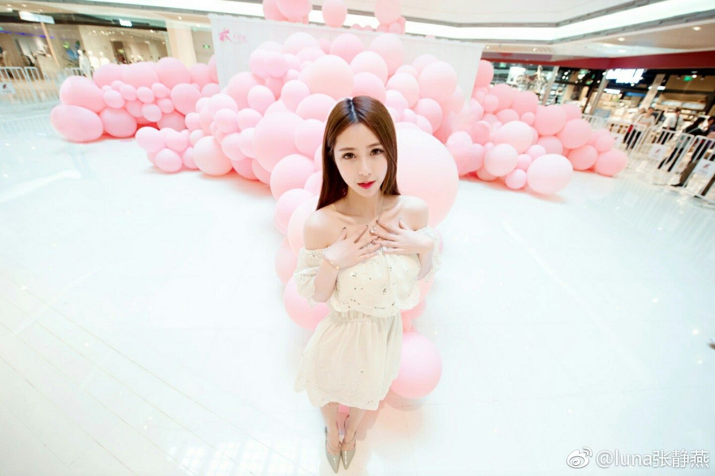 摩羯美眉张静燕 微博私房定制写真