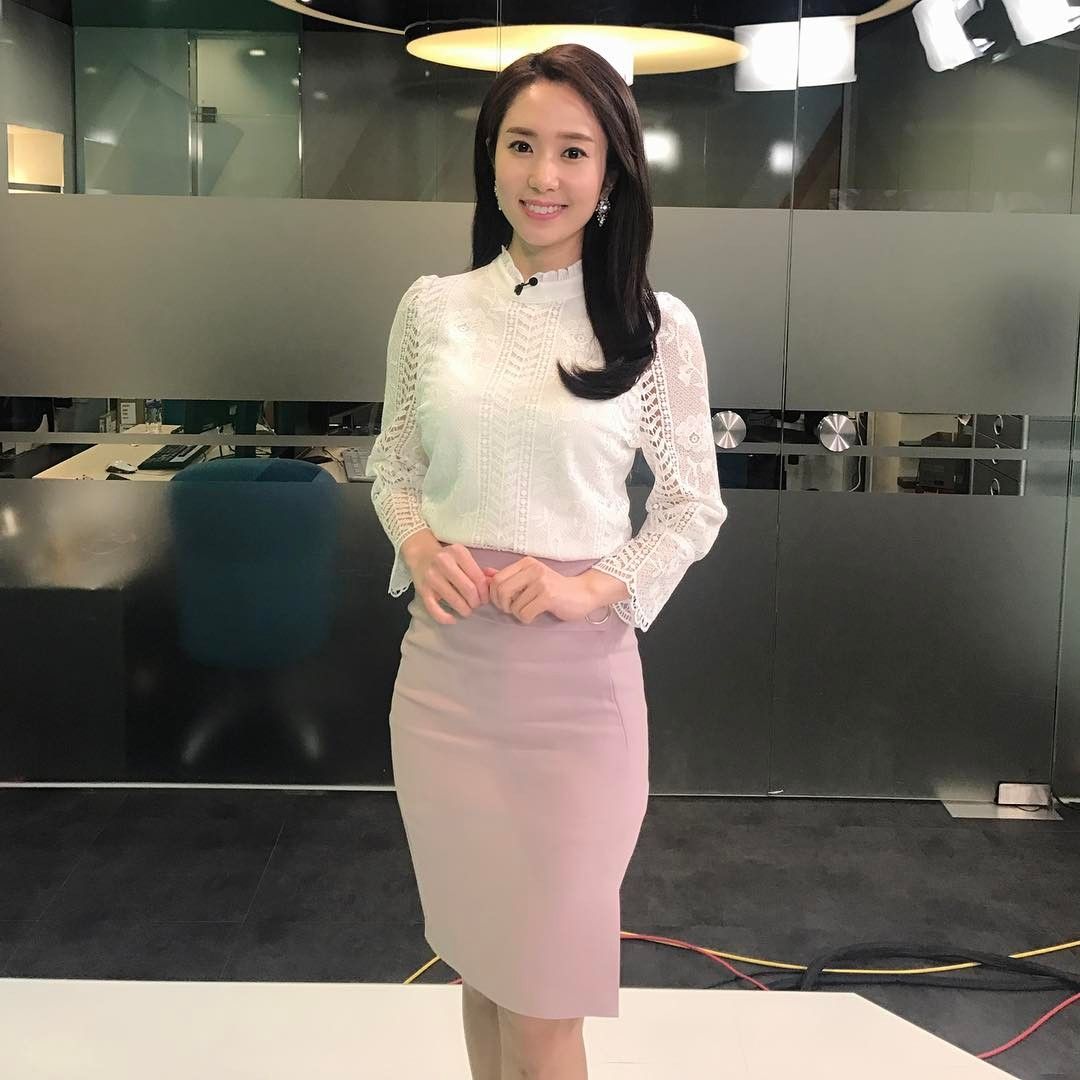 体育美女播报员郑珠姬 气质高雅身材高挑