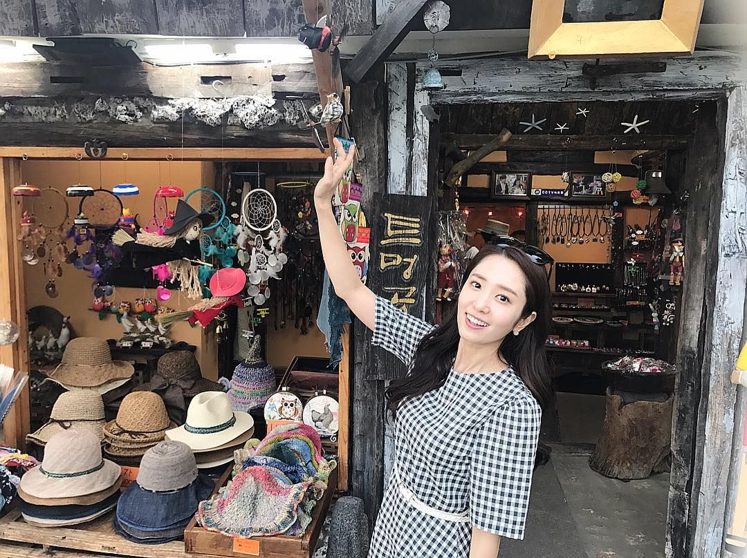 体育美女播报员郑珠姬 气质高雅身材高挑