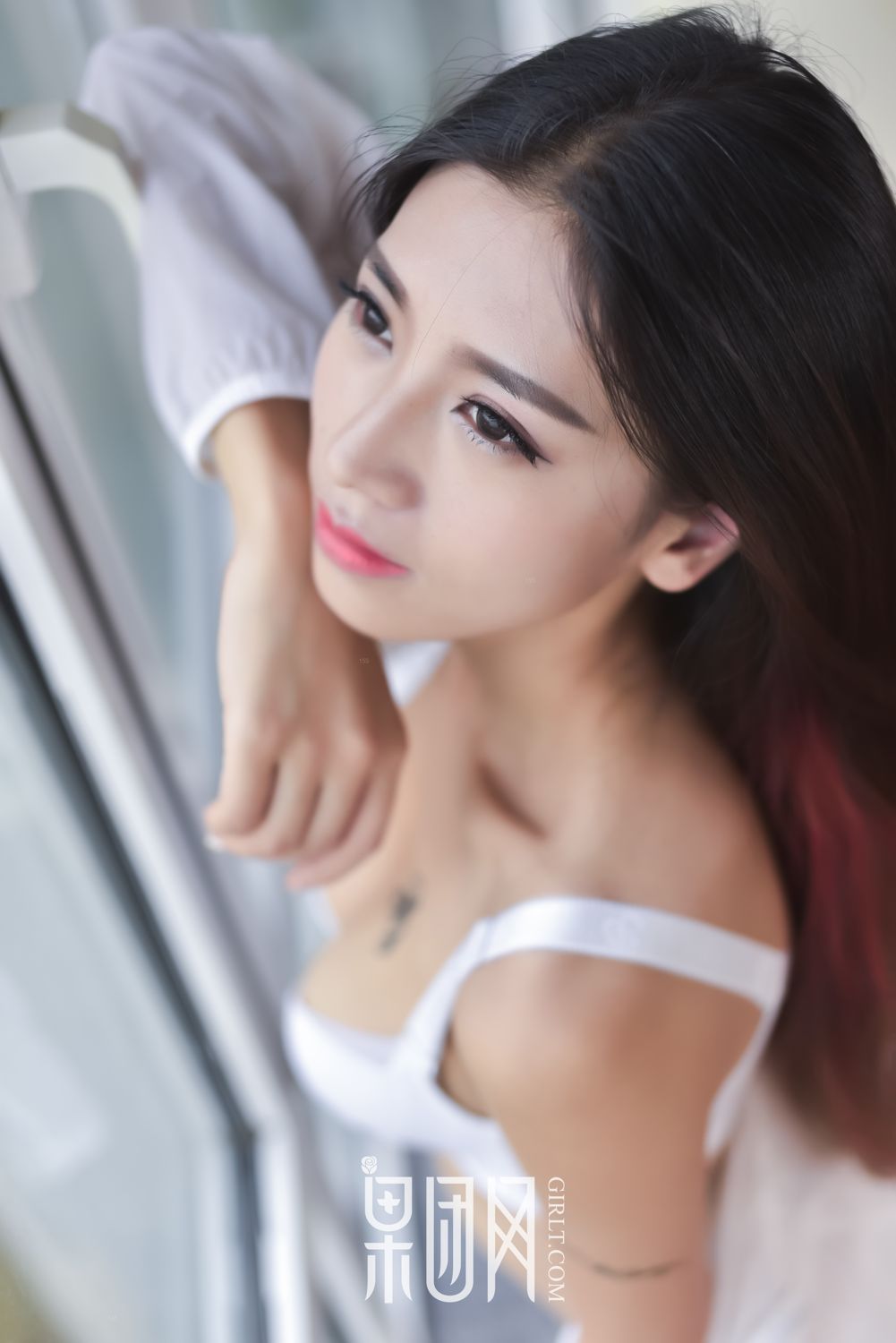 有位伊人,在水一方!果团投稿