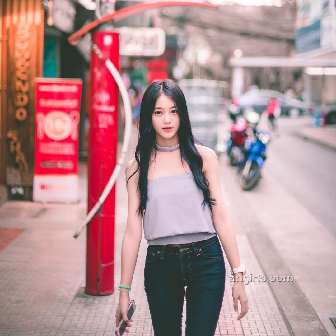清纯美女Pimploy Chitranapawong唯美写真