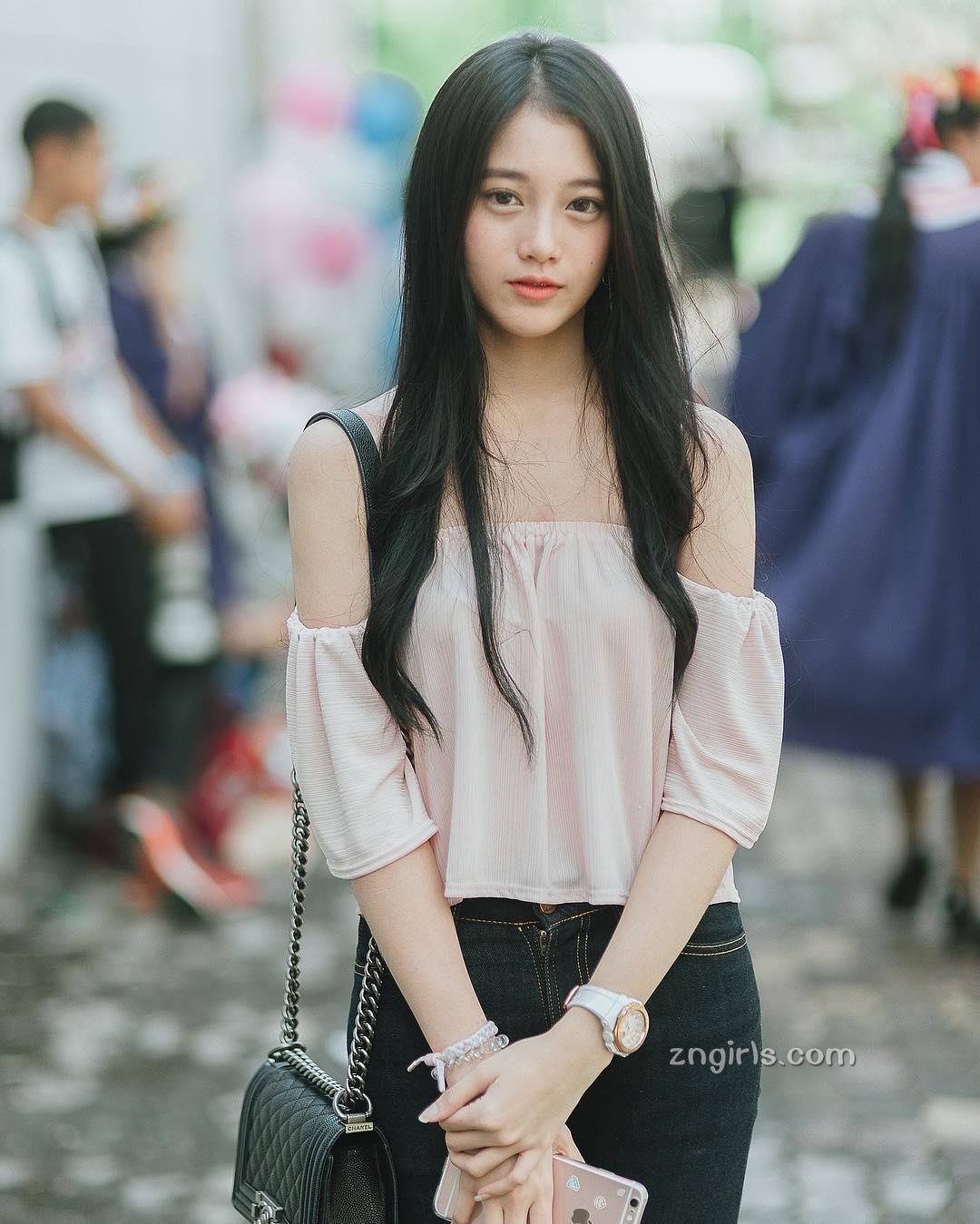清纯美女Pimploy Chitranapawong唯美写真