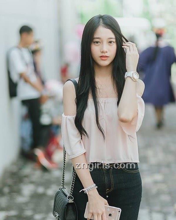 清纯美女Pimploy Chitranapawong唯美写真