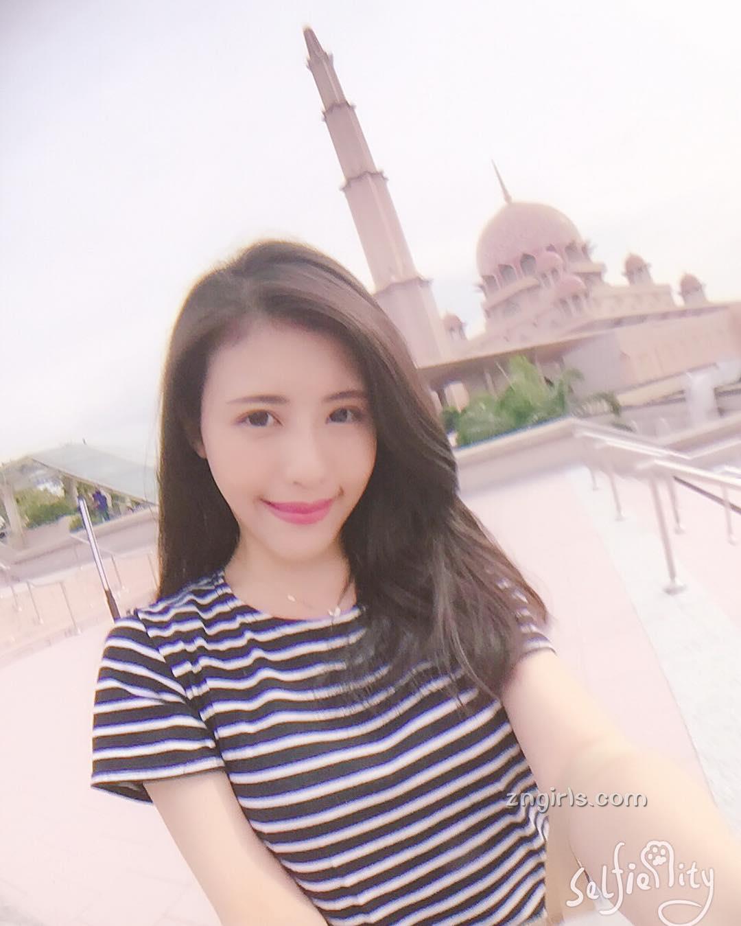 护理系校花Hannah Chin 转型空姐俏丽私房照