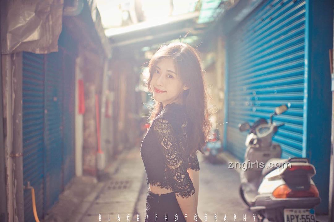 护理系校花Hannah Chin 转型空姐俏丽私房照