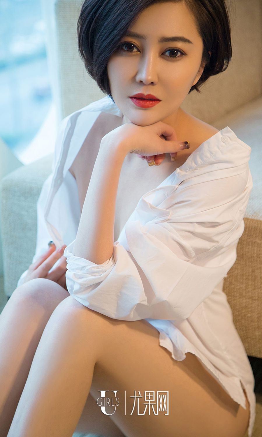夏沫的夏日泡沫 黑色蕾丝般梦幻