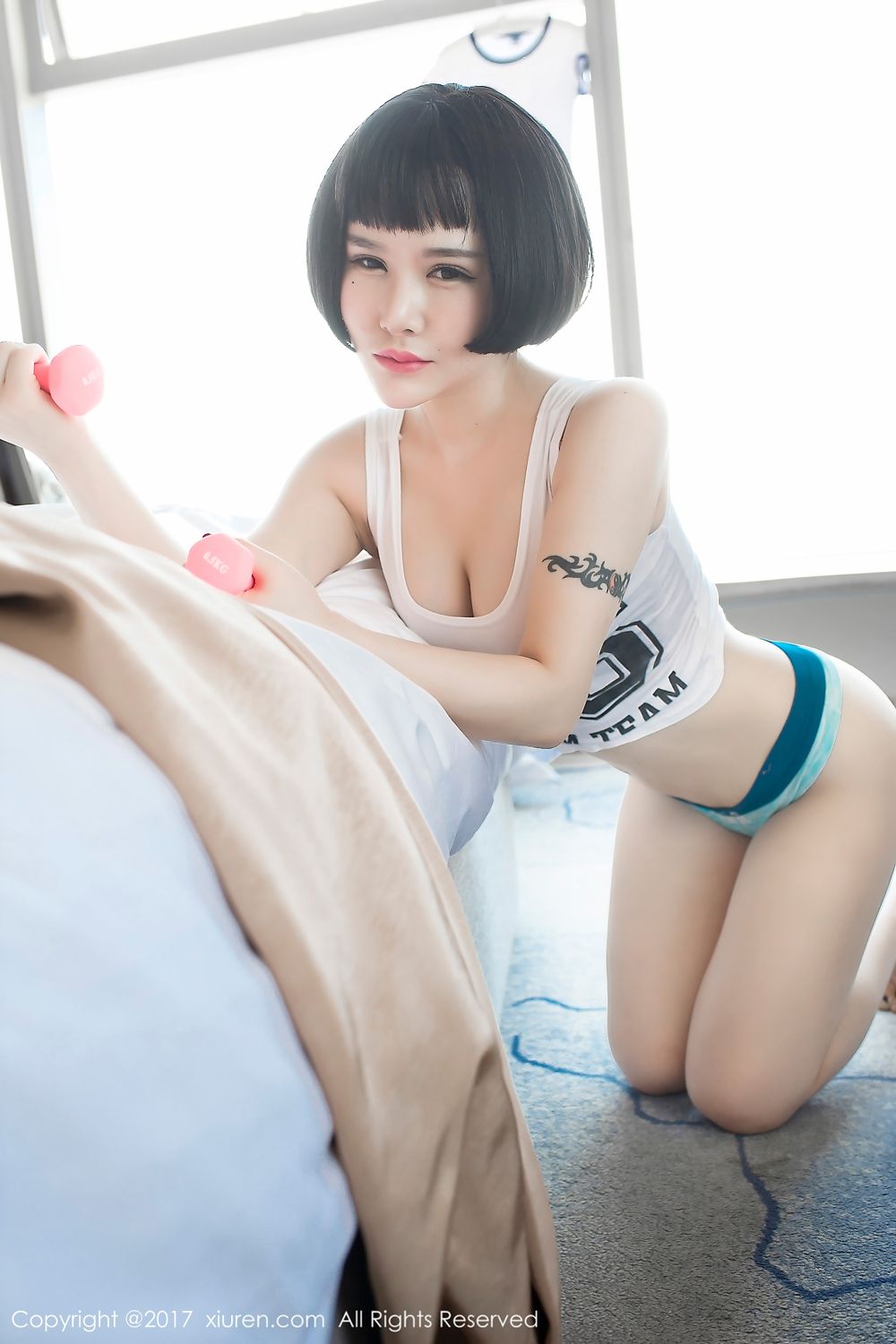 双马尾妹子佑熙 健身哑铃死库水