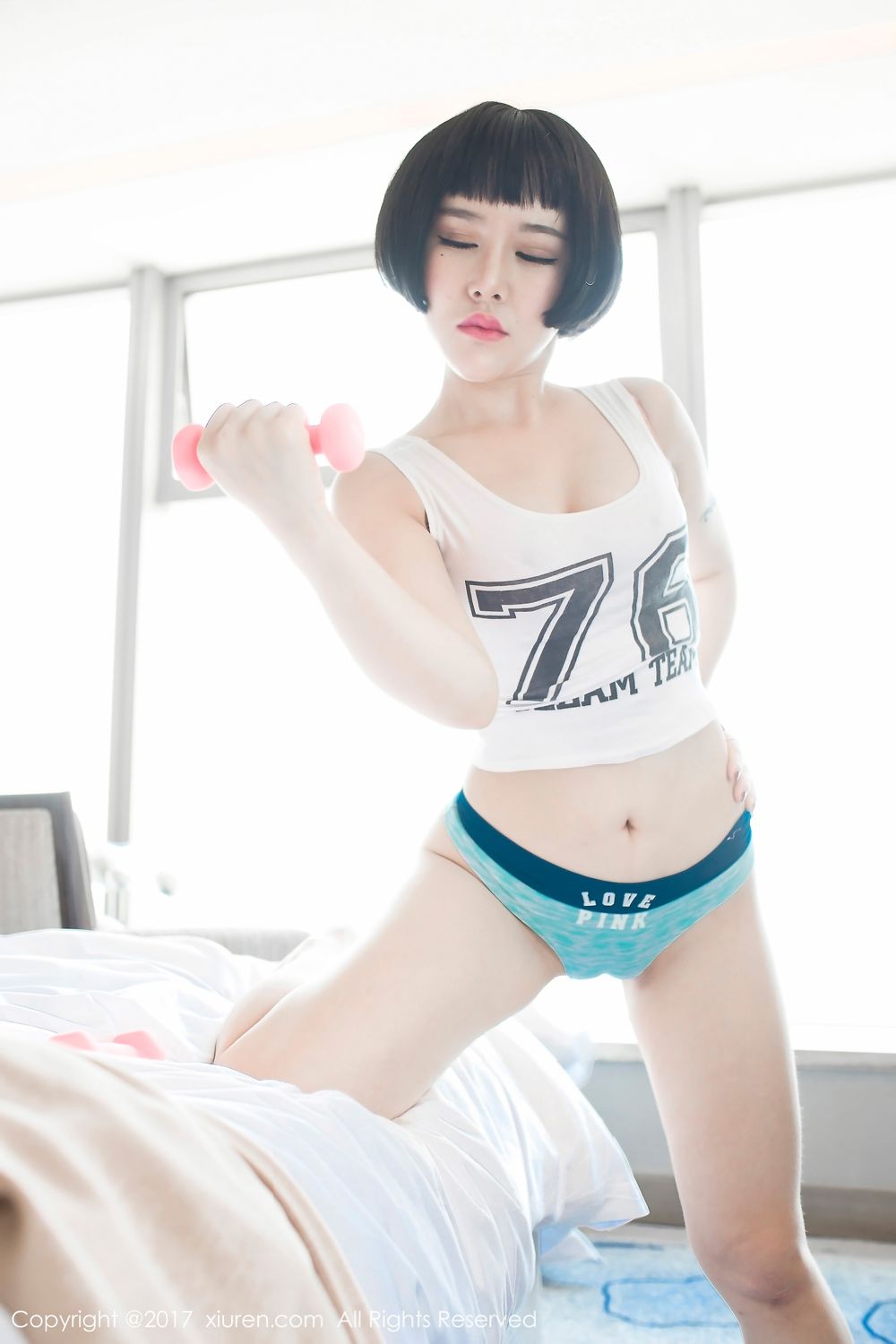双马尾妹子佑熙 健身哑铃死库水