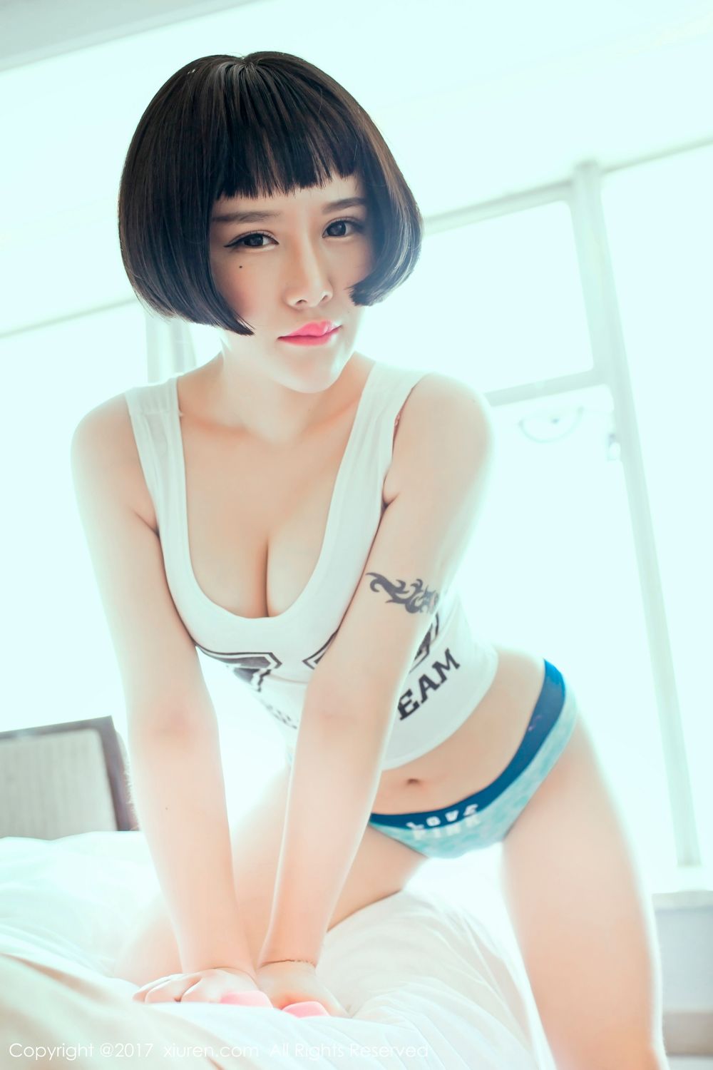 双马尾妹子佑熙 健身哑铃死库水