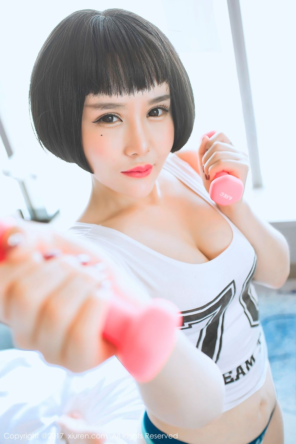 双马尾妹子佑熙 健身哑铃死库水