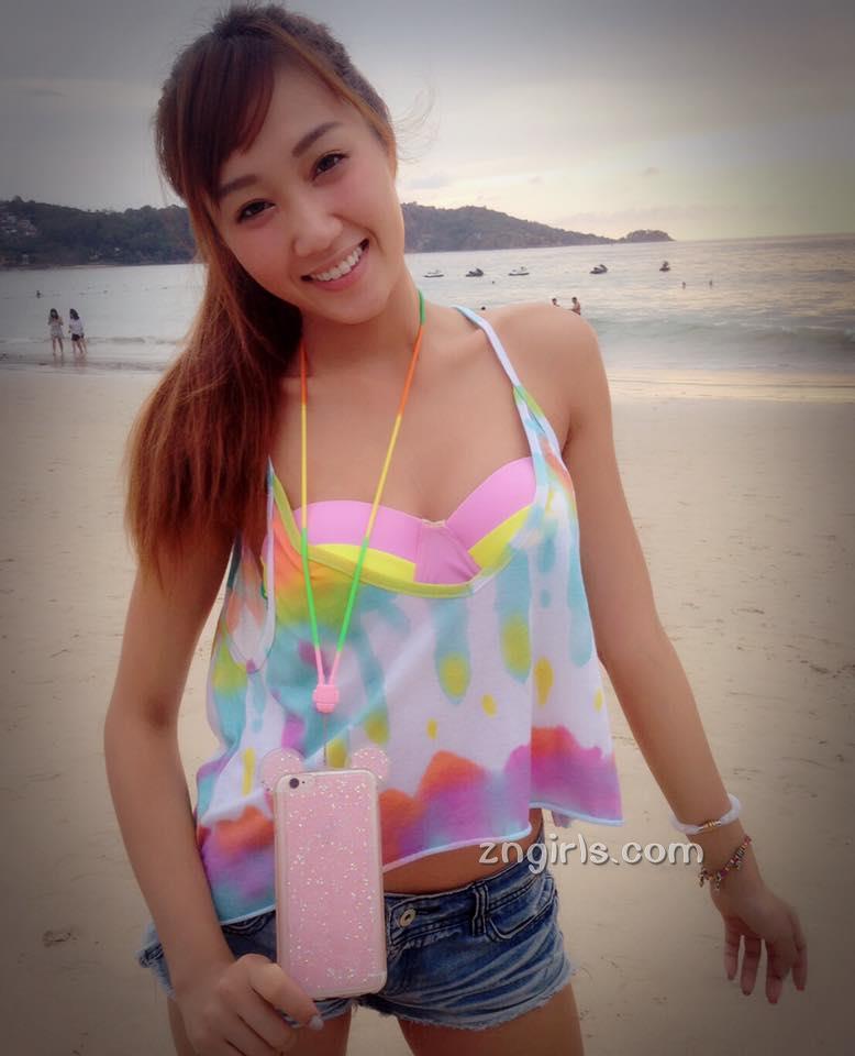 LuxyGirls惹火舞者Kimberly泡泡 沙滩比基尼大秀阳光美背