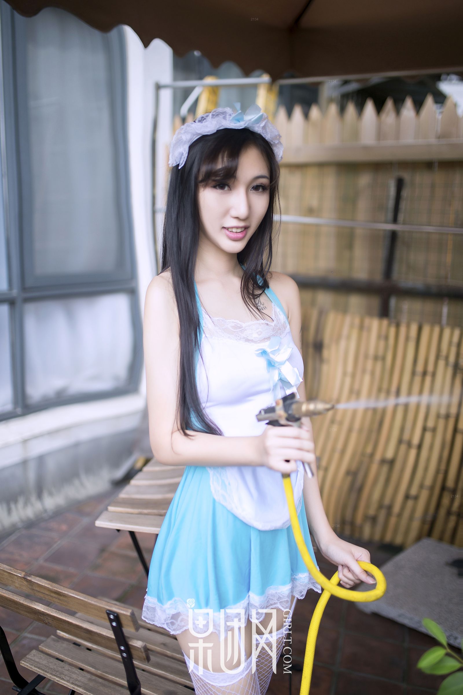 宓兔兔儿,女仆、家居装,完美身材性感撩人!