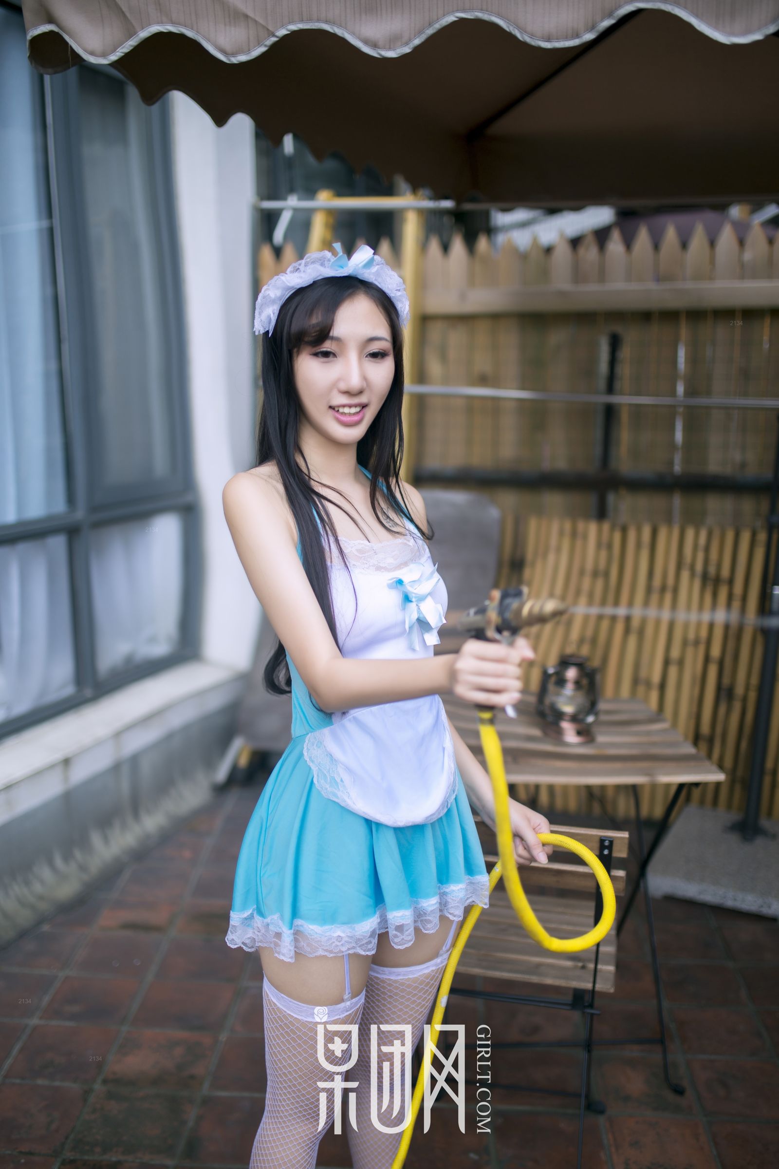 宓兔兔儿,女仆、家居装,完美身材性感撩人!