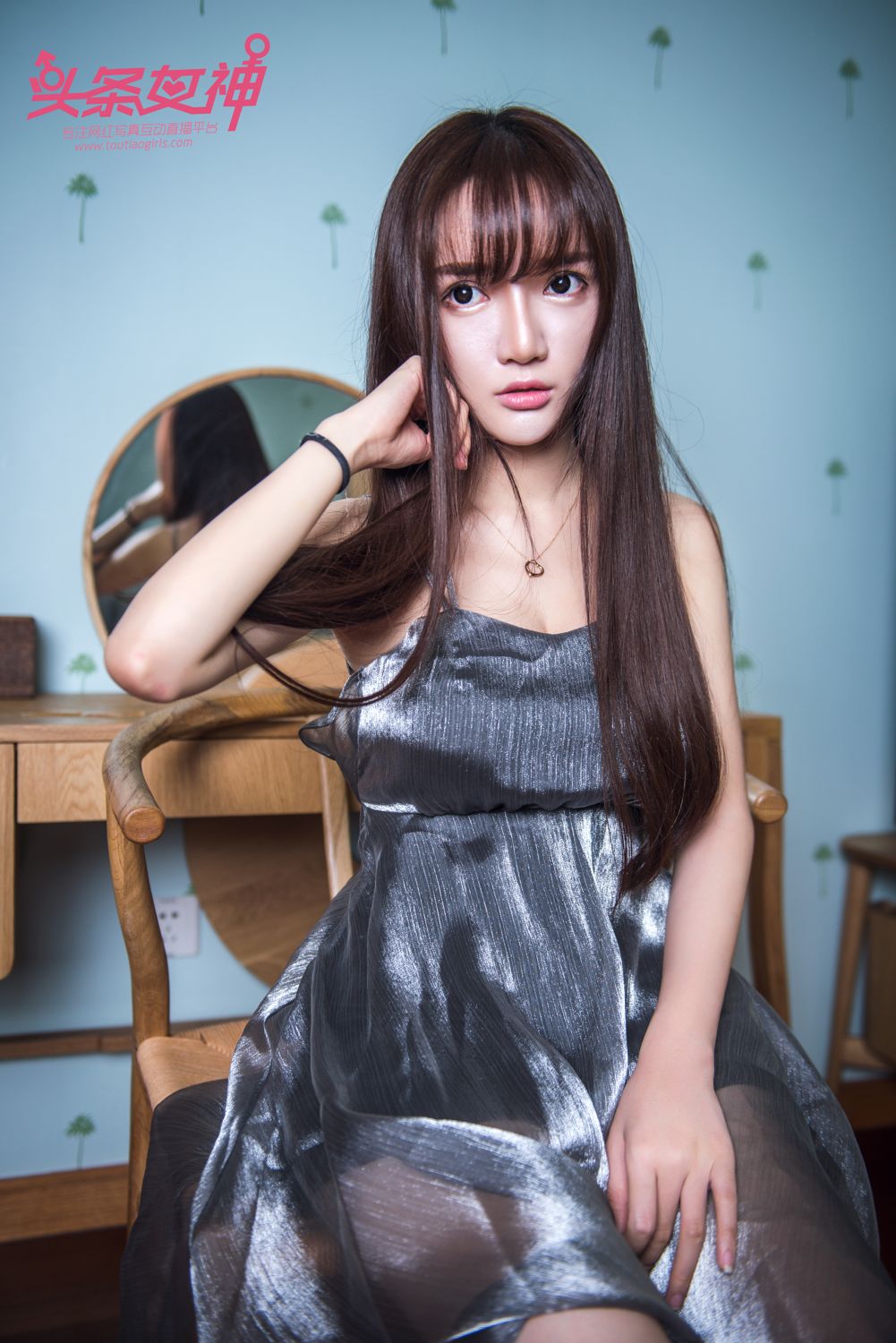 小如镜的水晶舞鞋 梳妆镜的镜中年华