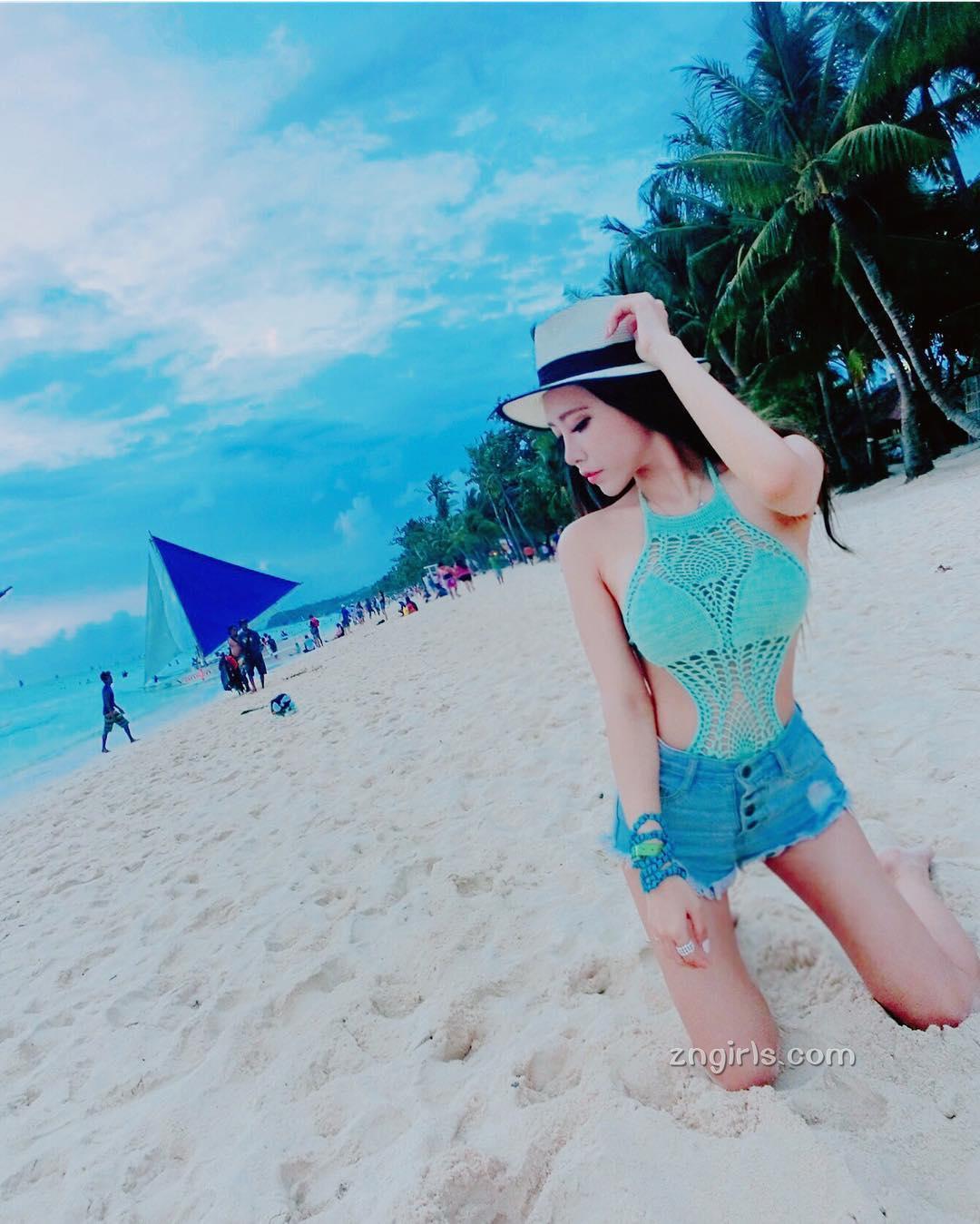 迷幻妖精唐琦琦 美胸马甲线相得益彰