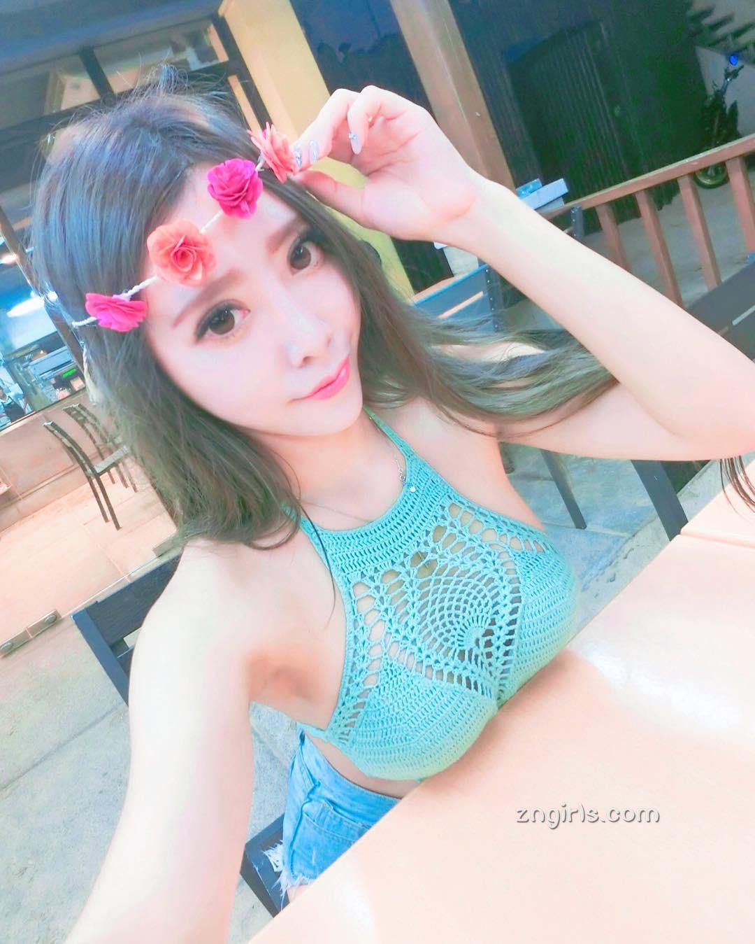 迷幻妖精唐琦琦 美胸马甲线相得益彰