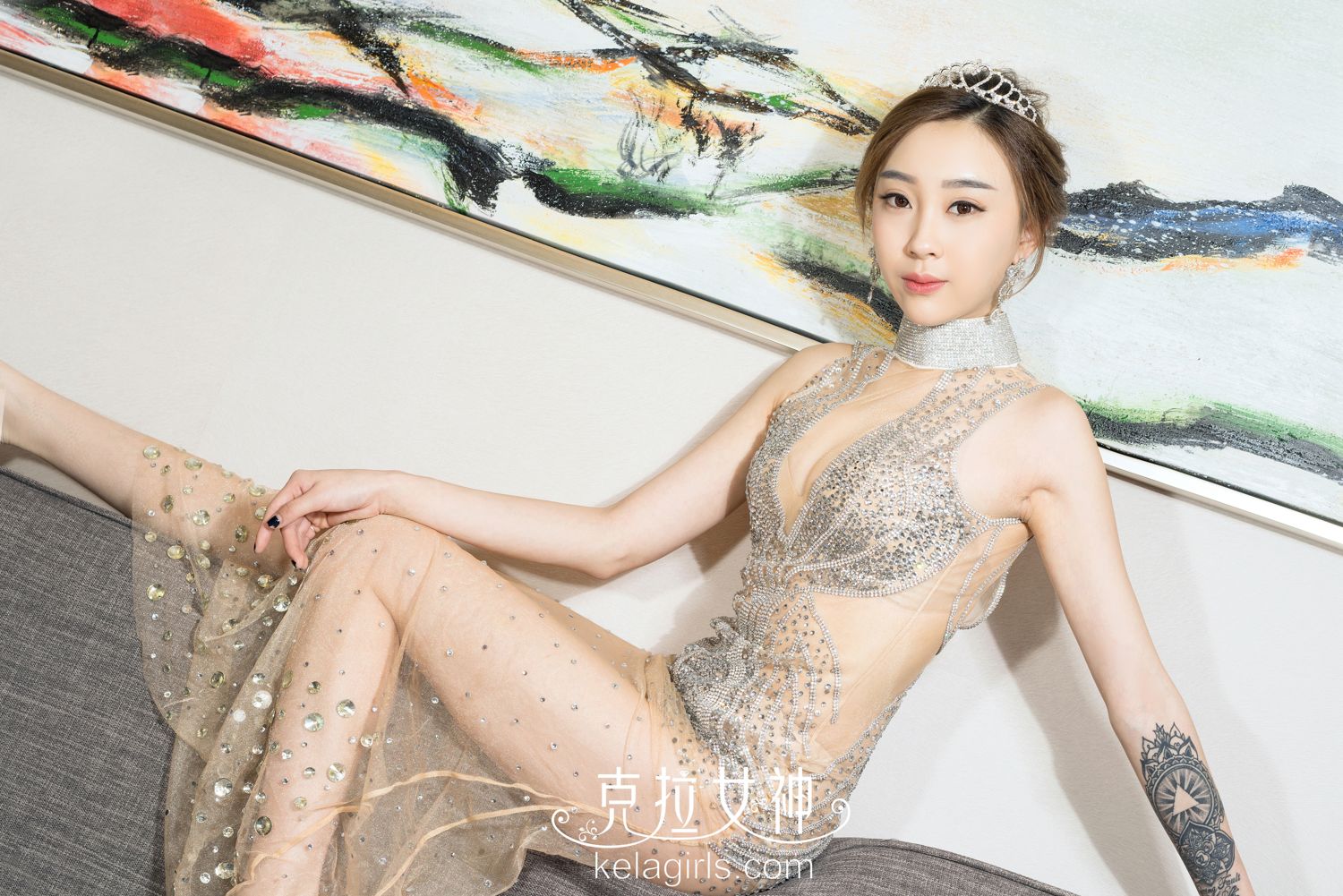 《舞会公主》张茜 香槟色礼服