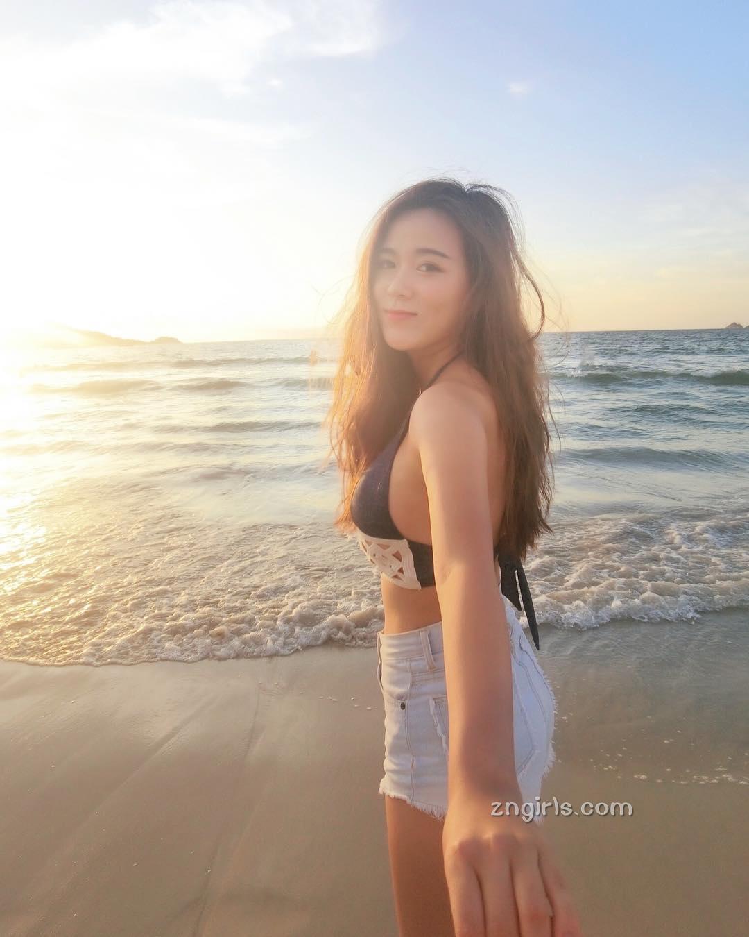 大马正妹Zacklyn Lee 最新ins社交媒体图片