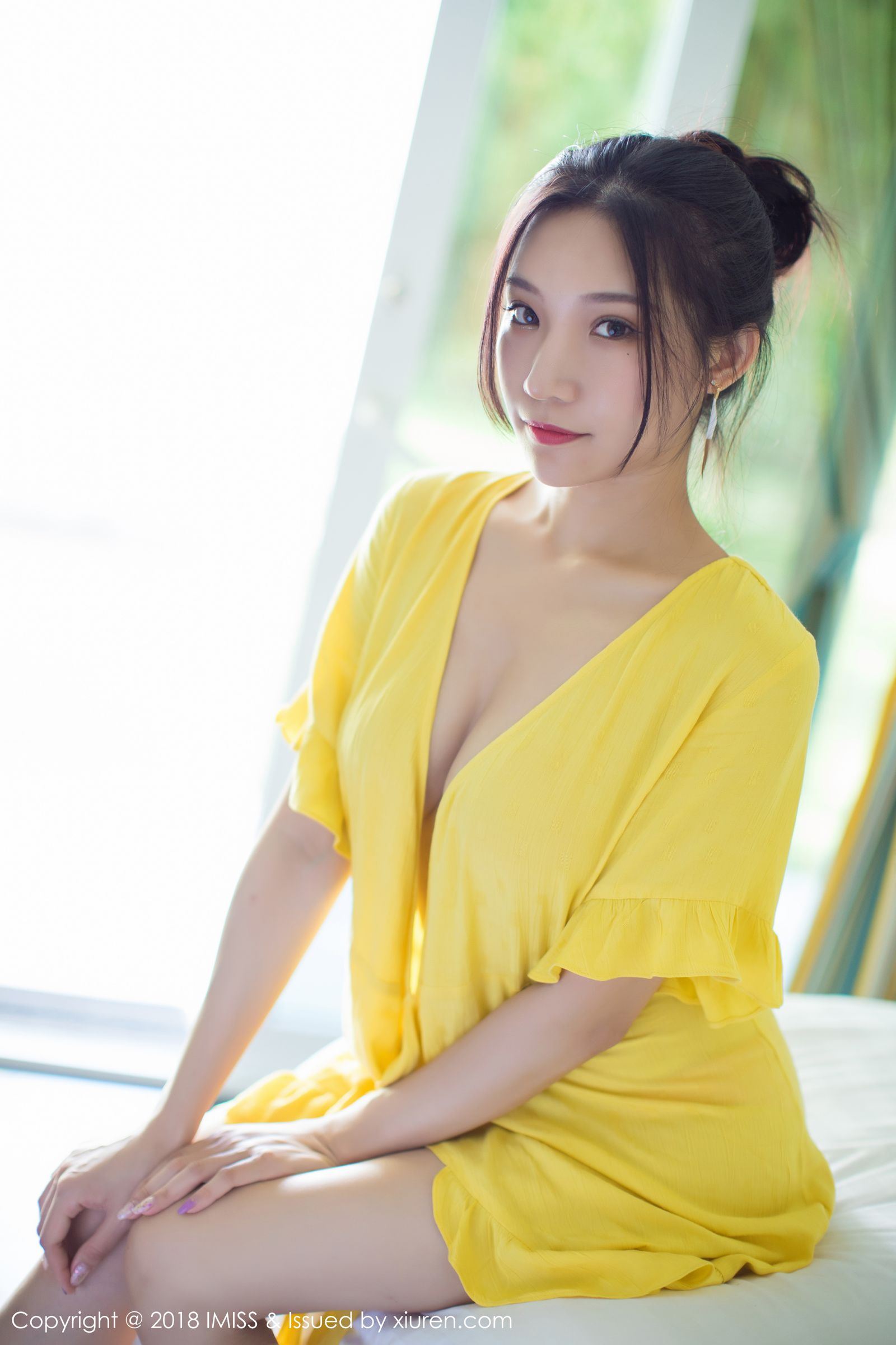 气质模特小狐狸Sica 黄与粉色服饰蕾丝袜