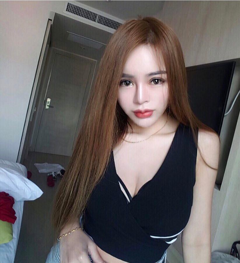 油腻的妹子Carmen Wen 待她长发及腰娶她可好?