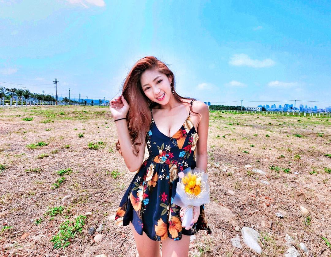 美女博客主林倩 抓住夏日的尾巴
