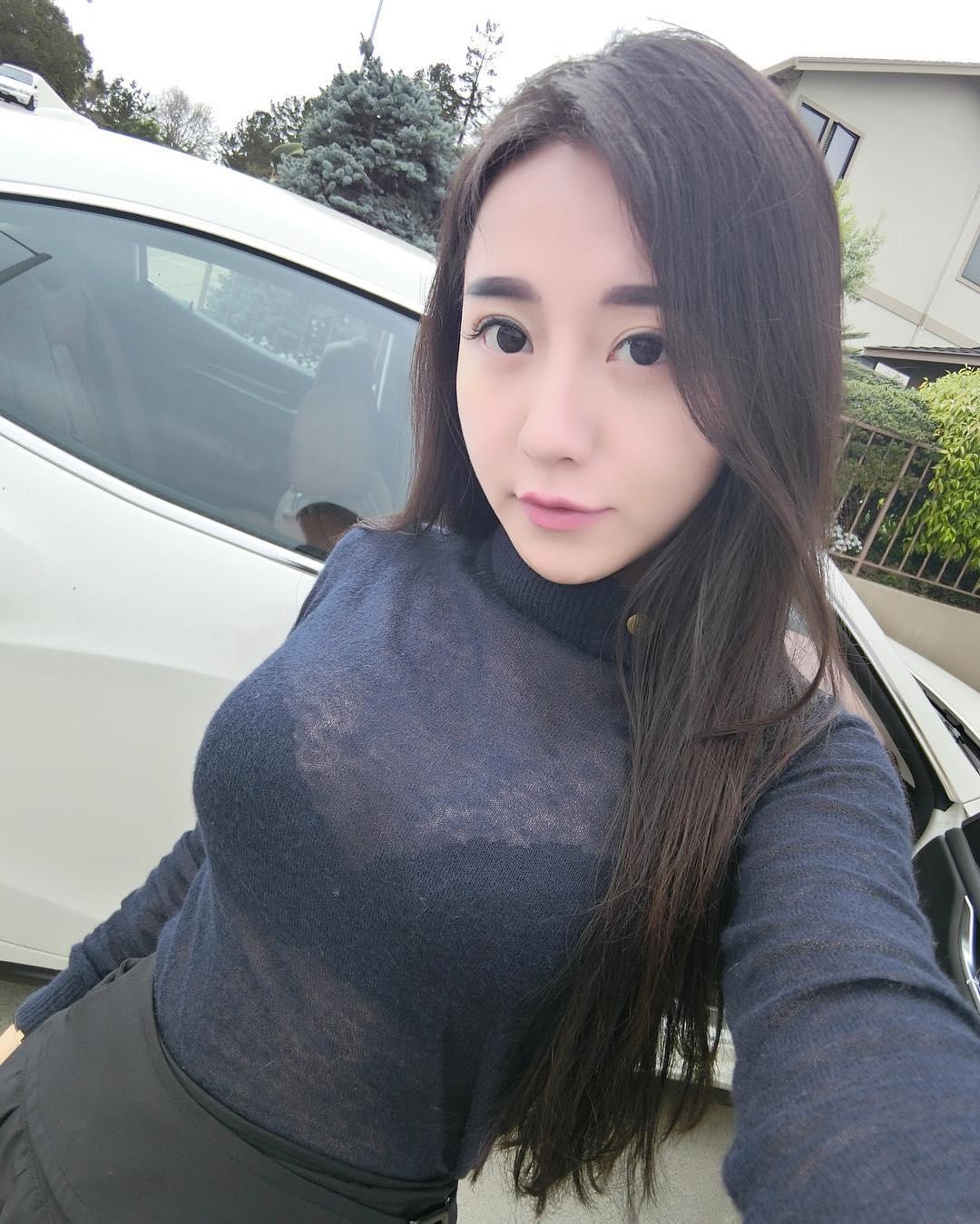 台湾瑜伽妹王薇雅 不科学的超正身材