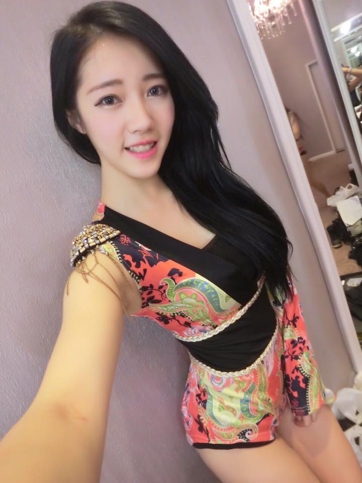 性感Dancer克啦啦 内衣绷带快撑不住