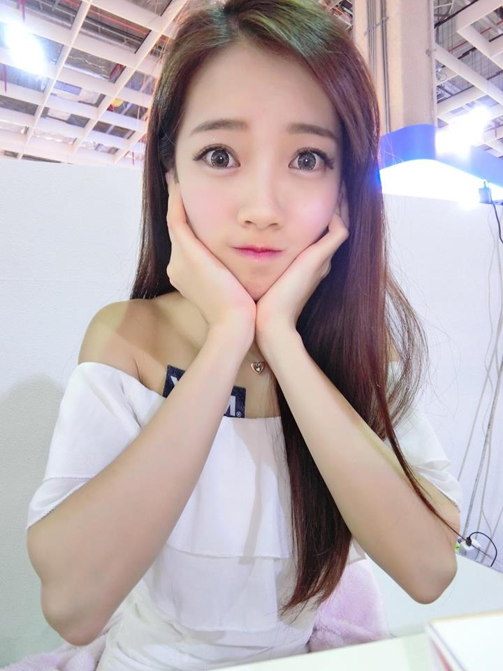 性感Dancer克啦啦 内衣绷带快撑不住
