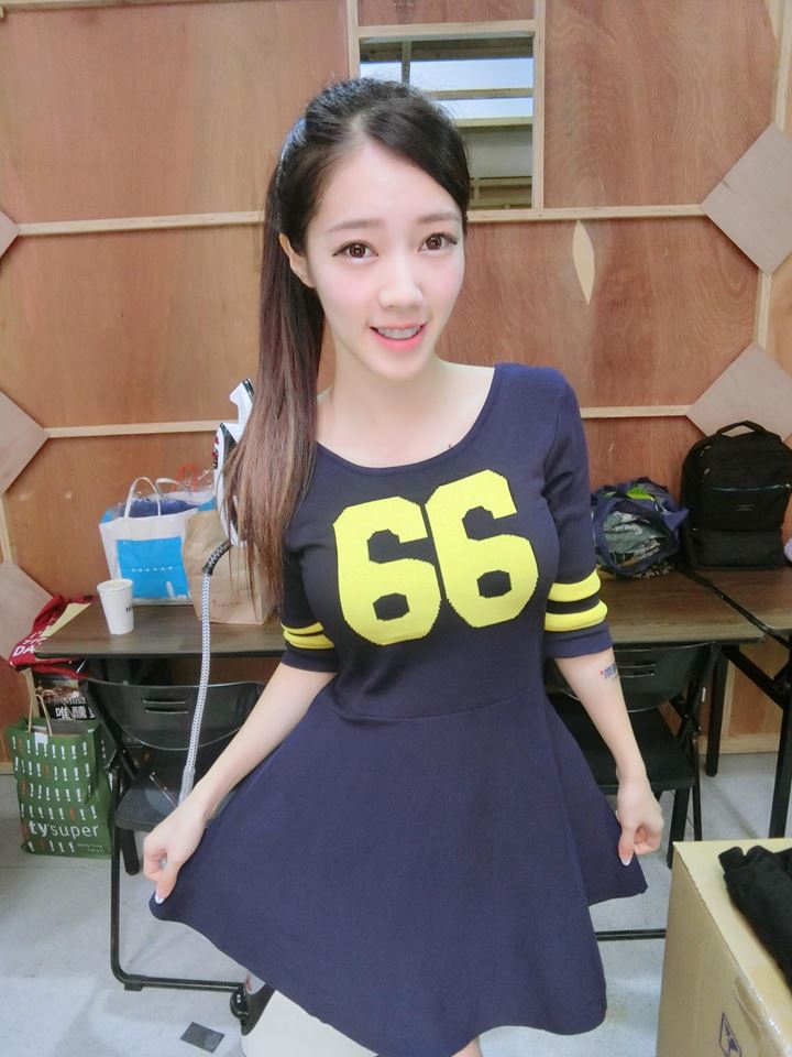 性感Dancer克啦啦 内衣绷带快撑不住