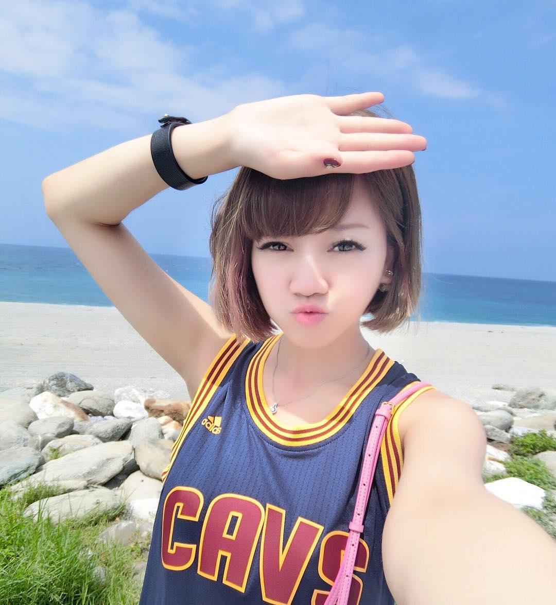 台北最正钢琴老师 陈甜芯自弹自唱好身材