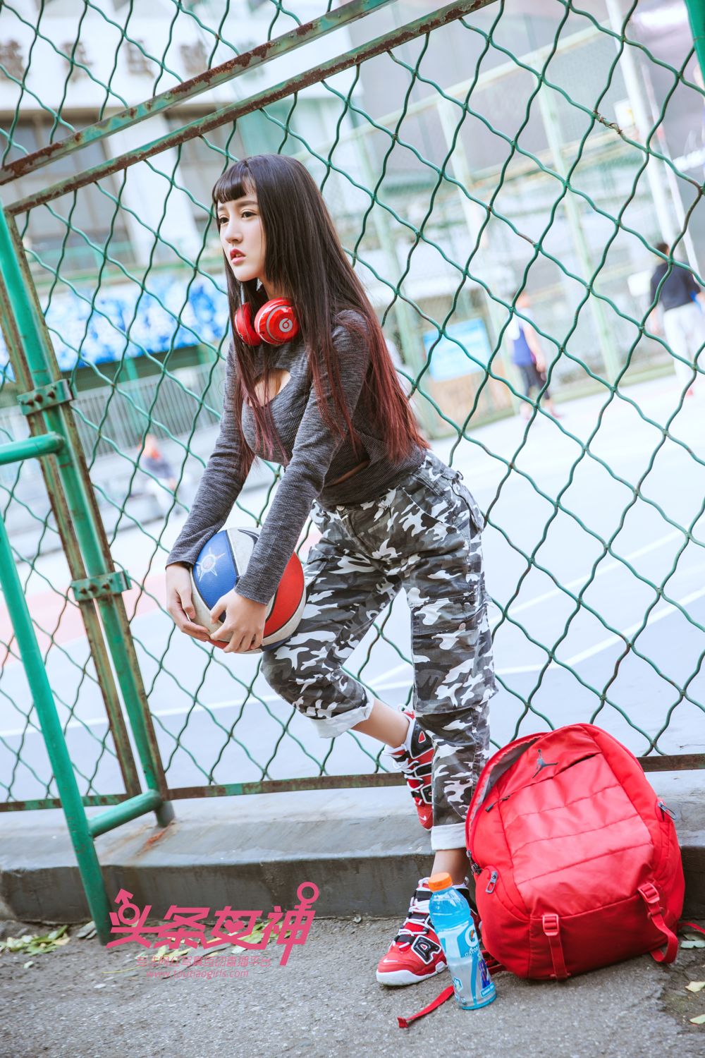 篮球美少女大晗 热爱运动酷炫无比