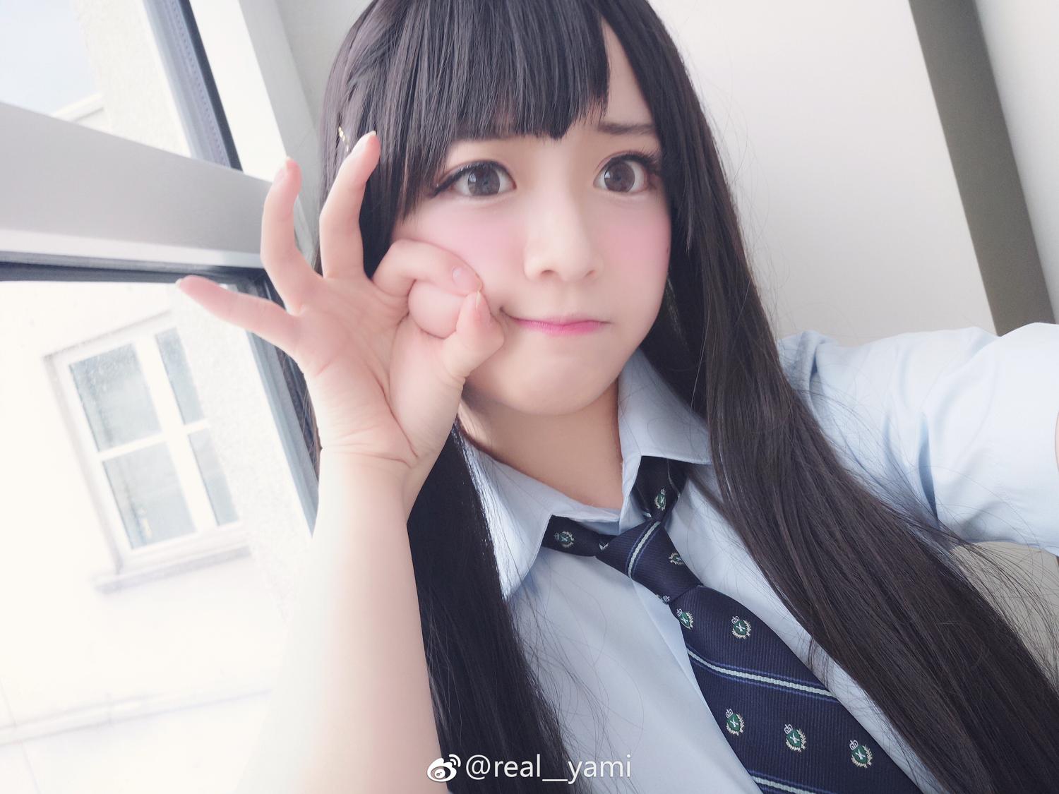 动漫博主real__yami 可爱俏皮的Cos美图