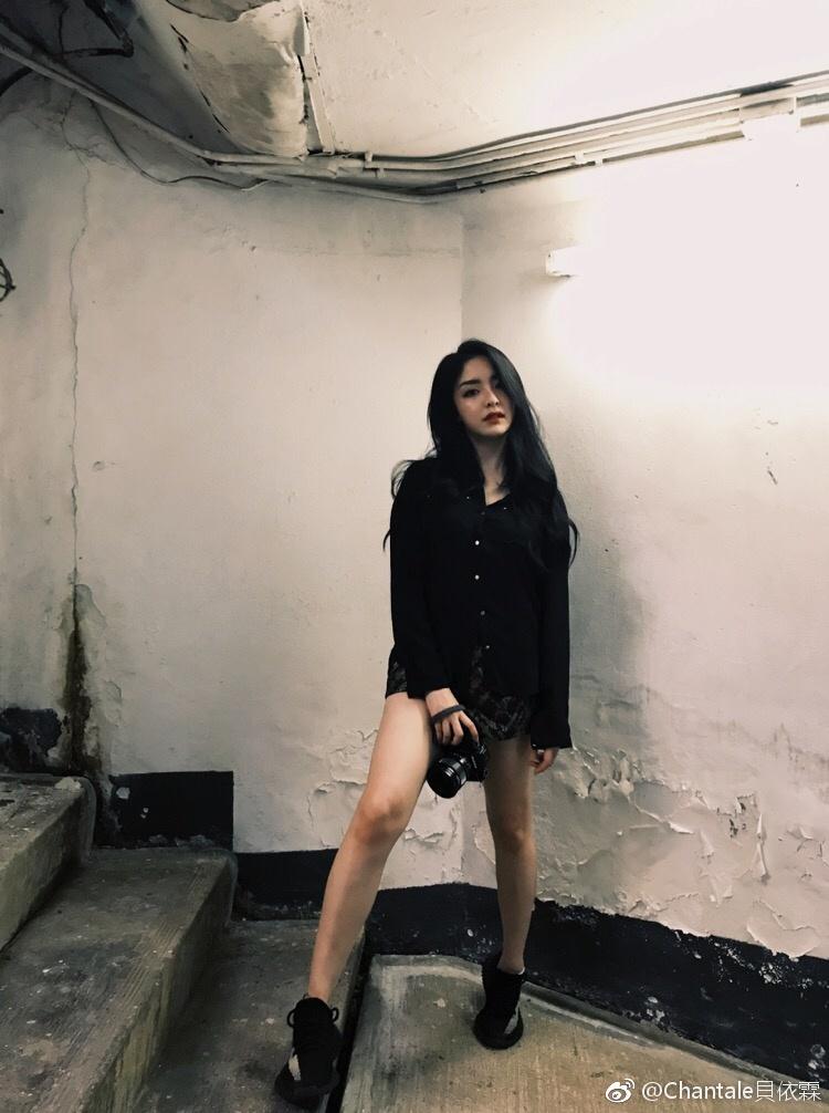 《hello!女神》贝依霖 家居私拍美照