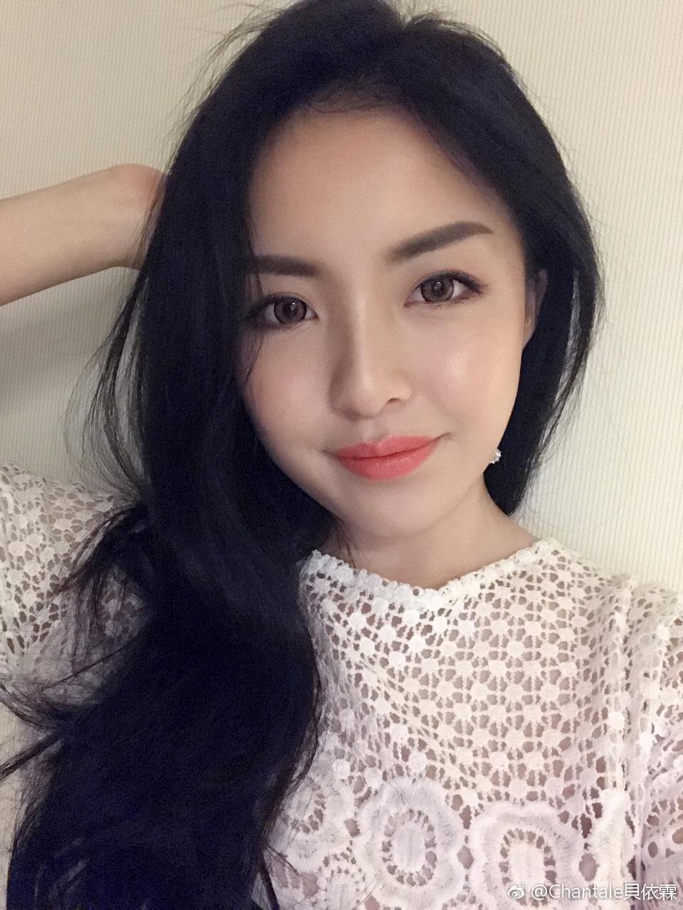 《hello!女神》贝依霖 家居私拍美照