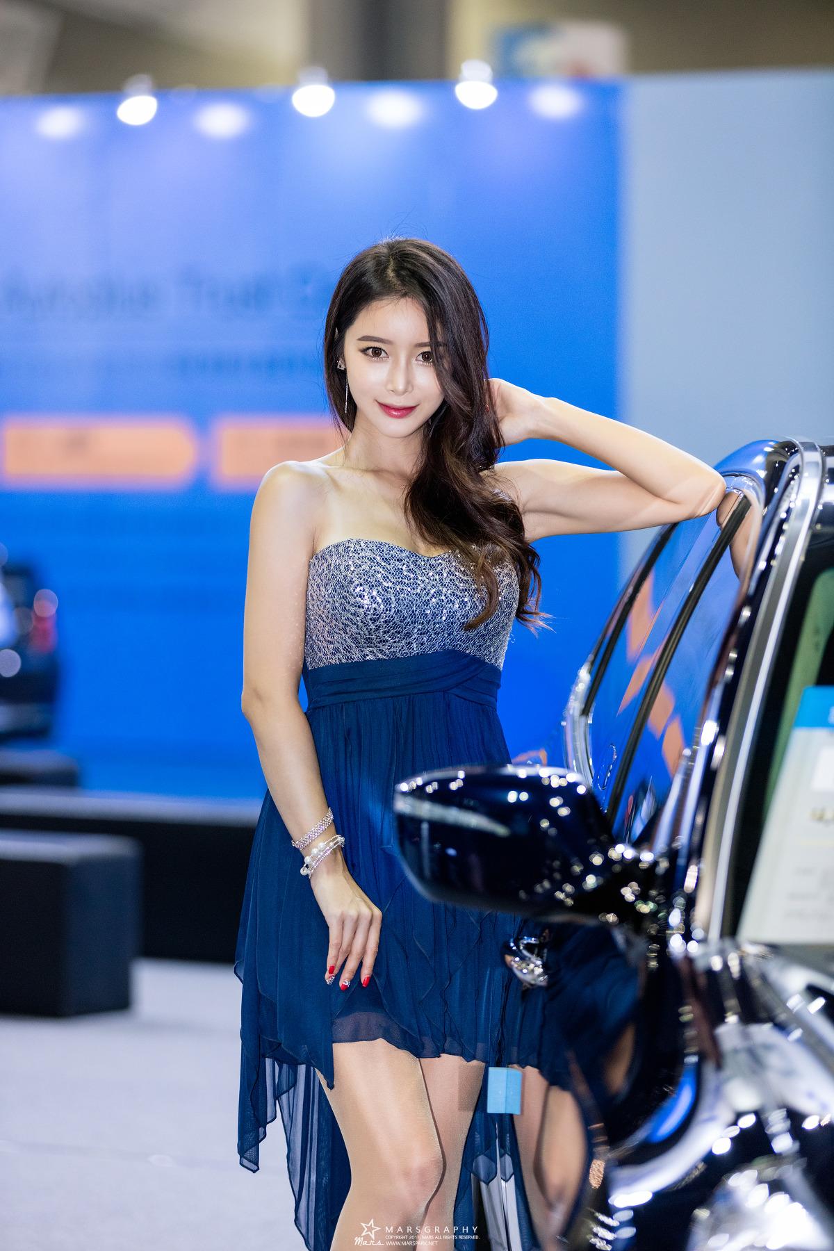 韩国赛车女郎소이 车展注目的焦点