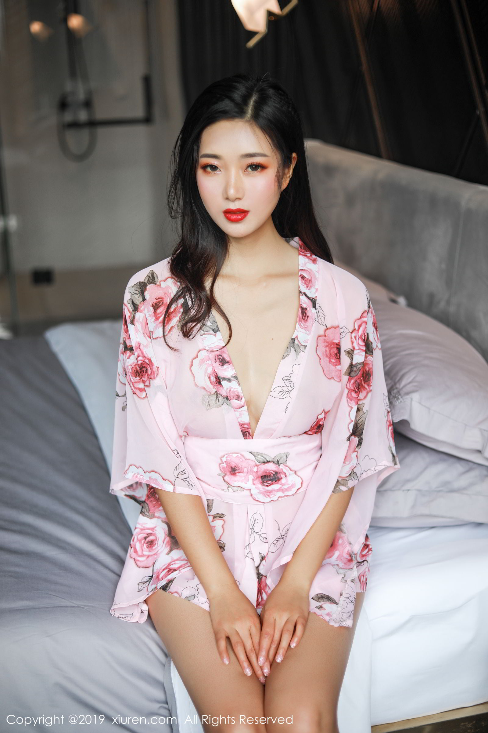 女神模特宋-Kiki 妩媚和服开胸蕾丝