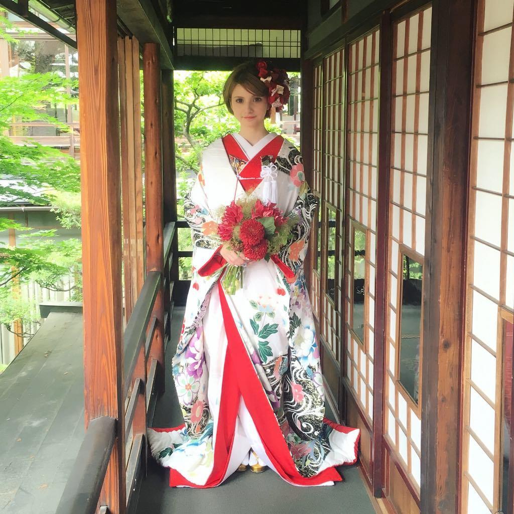四国混血正妹かろえる 推胸健身动作超专业