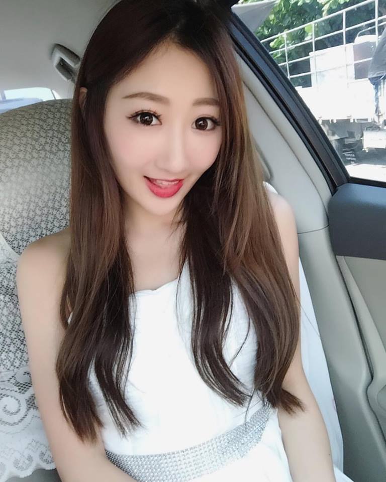 台湾妹子Minnie妮妮 逆天长腿魅力撩人