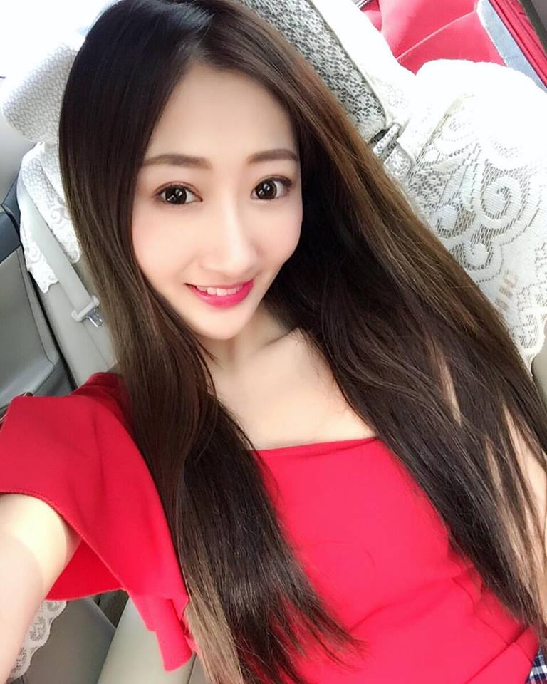 台湾妹子Minnie妮妮 逆天长腿魅力撩人