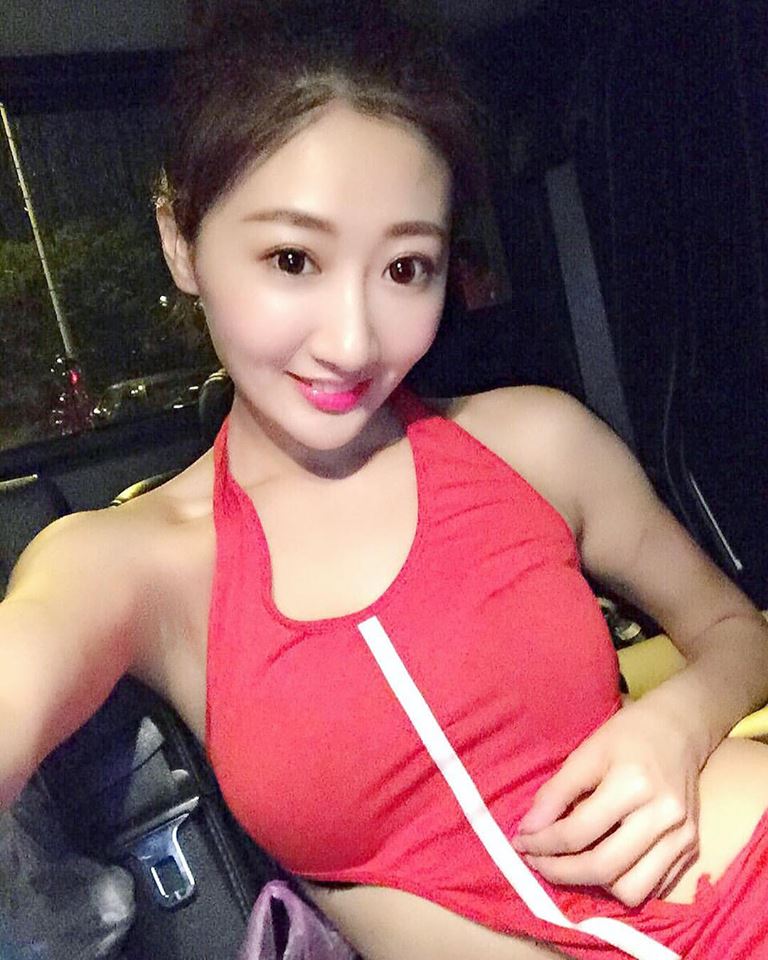 台湾妹子Minnie妮妮 逆天长腿魅力撩人