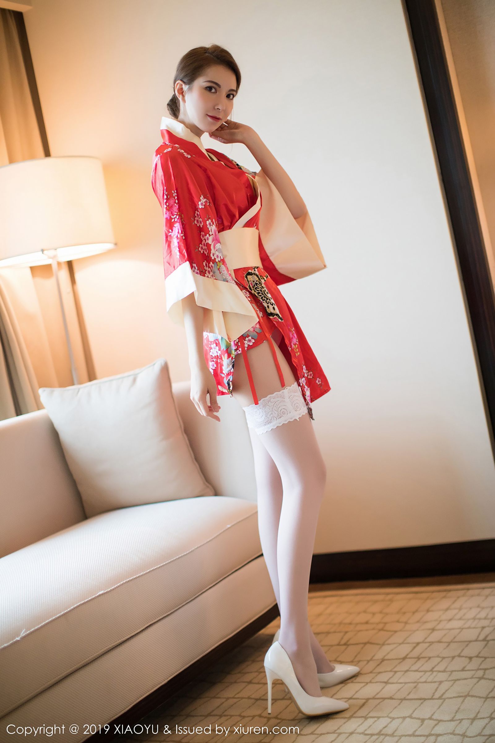 气质女神carry 性感和服蕾丝美腿