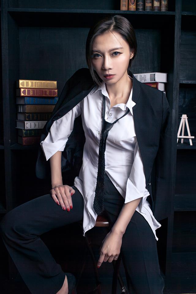 Jkf女郎雀儿喜 火辣钢管舞女郎