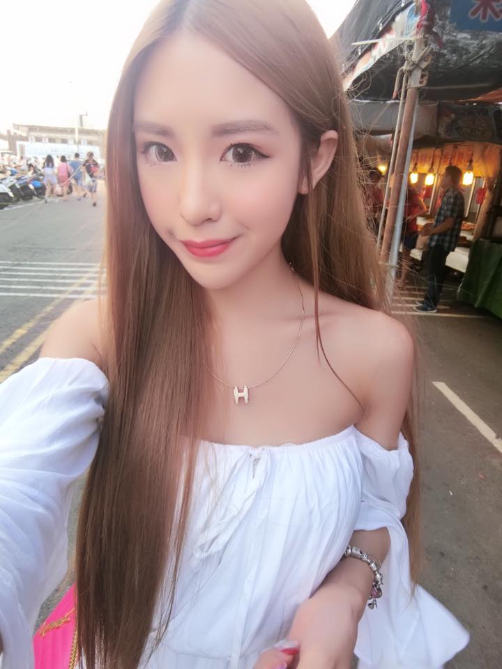 睡觉好天气!正妹蔡念洁Dian爱玩水~